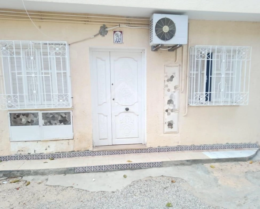 Un appartement s+2 rdc à vendre à hammamet 51355351