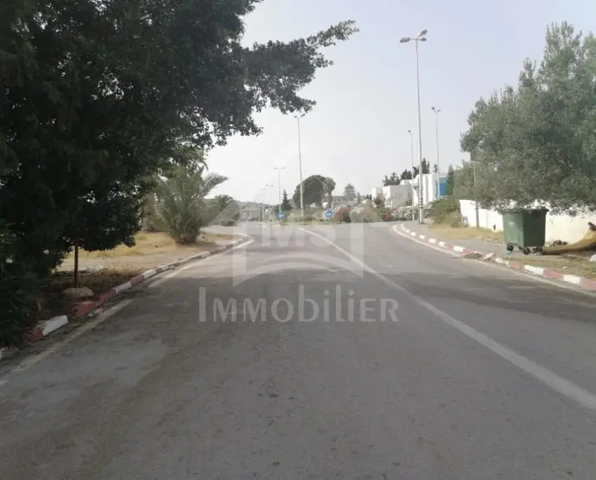 Un terrain clôturé de 348 m² à vendre à la zone touristique 51355351