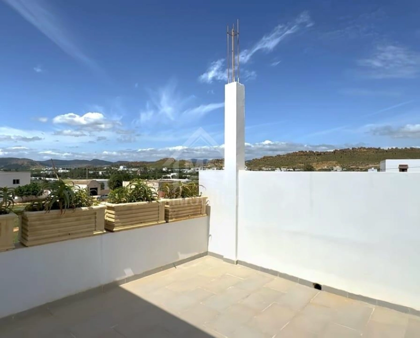 Villa s+4 toute neuve avec grand jardin à vendre à hammamet sud 51355351