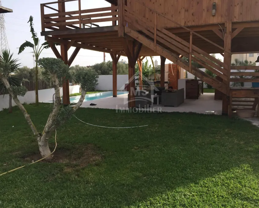 Villa s+4 avec piscine à hammamet à vendre 51355351
