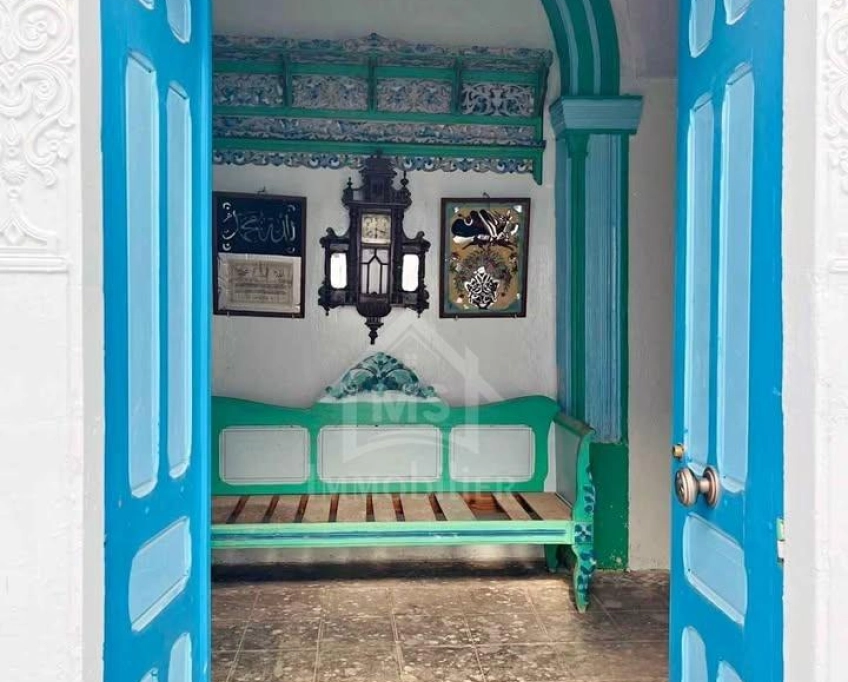 Une maison arabe avec garage à vendre à hammamet 51355351