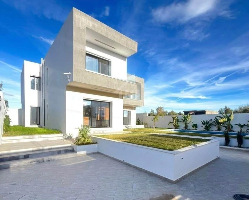 Villa s+5 toute neuve avec piscine à vendre à hammamet sud 51355351
