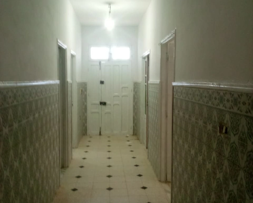 Villa s+4 à vendre – raoued plage ,  256m2
