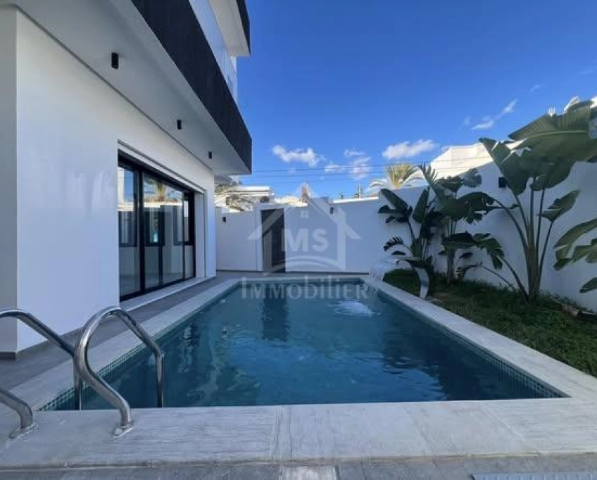 Un triplex avec piscine à hammamet nord à vendre 51355351