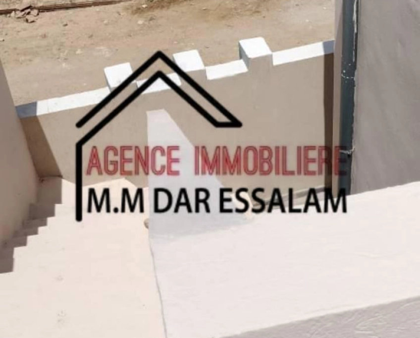 Maison indépendante avec un jardin près de la mer