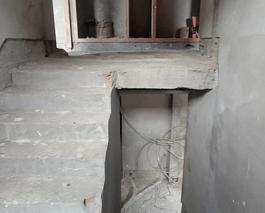 Vente de maison inachevée à la cité el wafa elmrezga