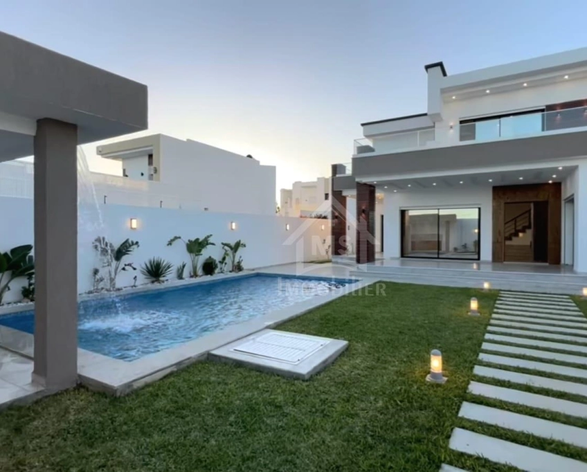 Villa s+4 toute neuve avec piscine à vendre à hammamet sud