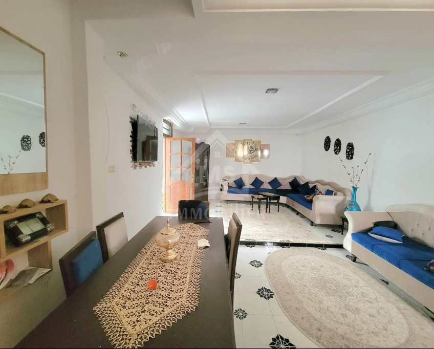 Maison s+3 avec titre bleu à vendre à korba 51355351