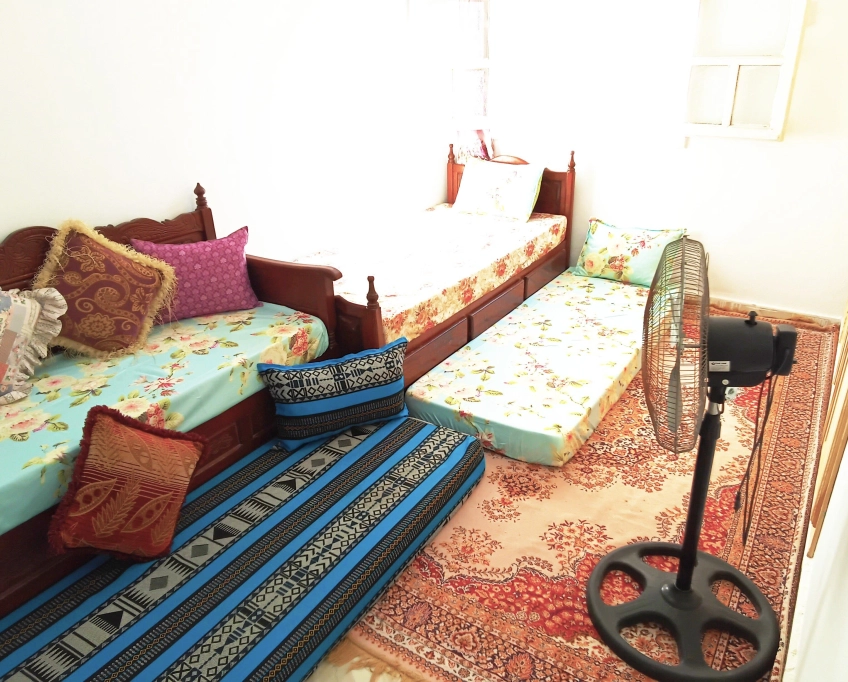 منزل مؤثث ، يبعد 1 دقيقة مشي عن البحر ، في قصور الساف في المهدية