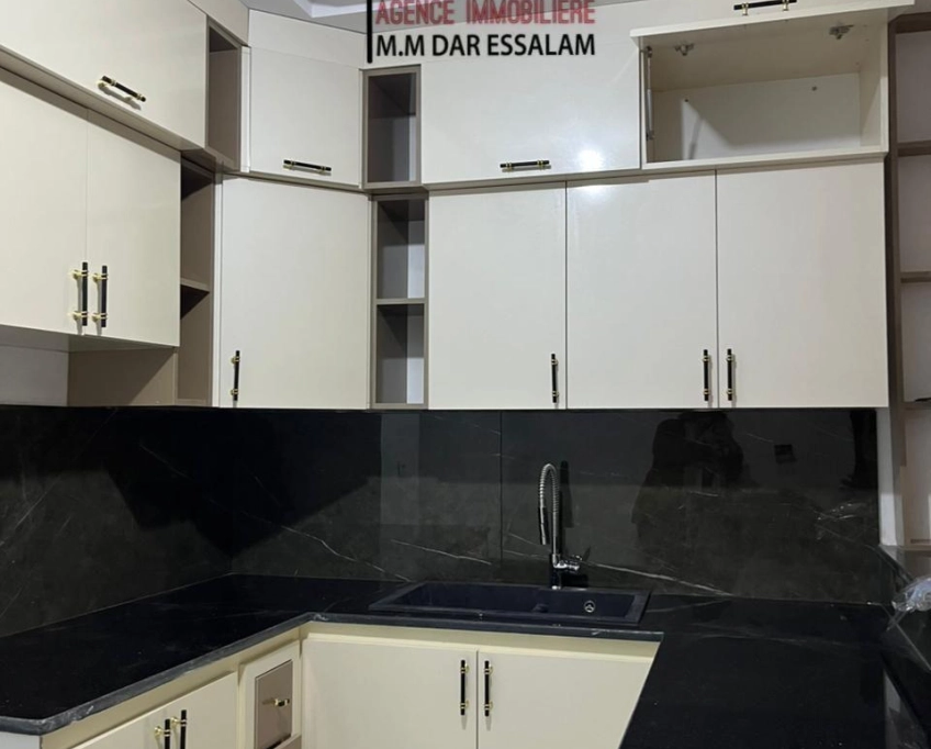 Villa avec piscine près de la mer