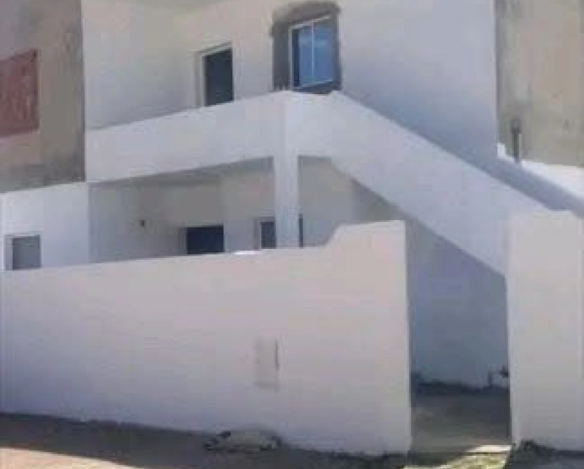 Maison r1 près de la mer