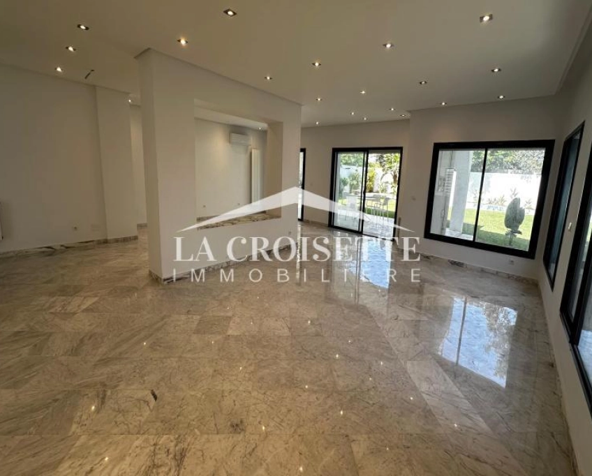 Villa s4 avec piscine à la soukra mvl0057