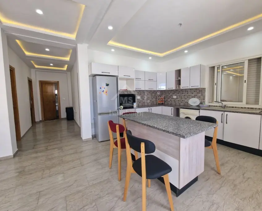 Une villa meublée avec piscine à vendre à hammamet 51355351