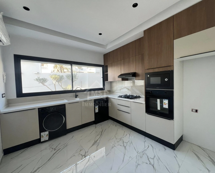 Un triplex avec piscine à hammamet nord à vendre 51355351