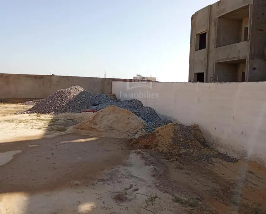 Terrain clôturé de 315 m² à km71 coté plage à vendre 51355351