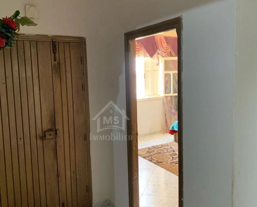 Spacieuse maison s+2 avec jardin à hammamet sud à vendre 51355351
