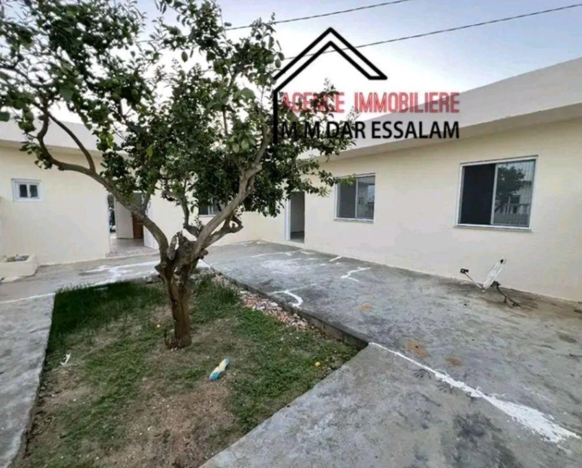 Maison indépendante près de la route principal