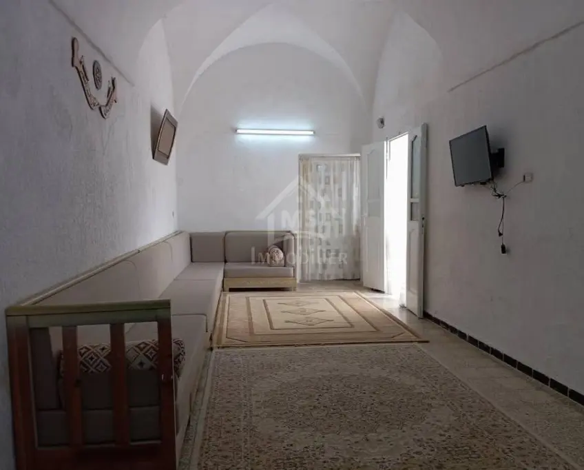 Maison arabesque s+5 à vendre à korba 51355351