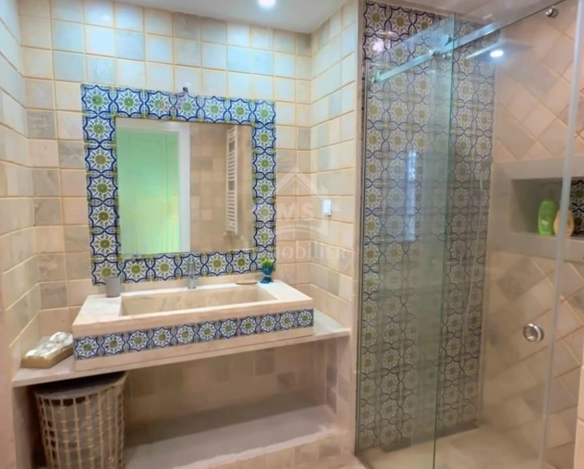 Ville de lux avec piscine à vendre à hammamet sud 51355351