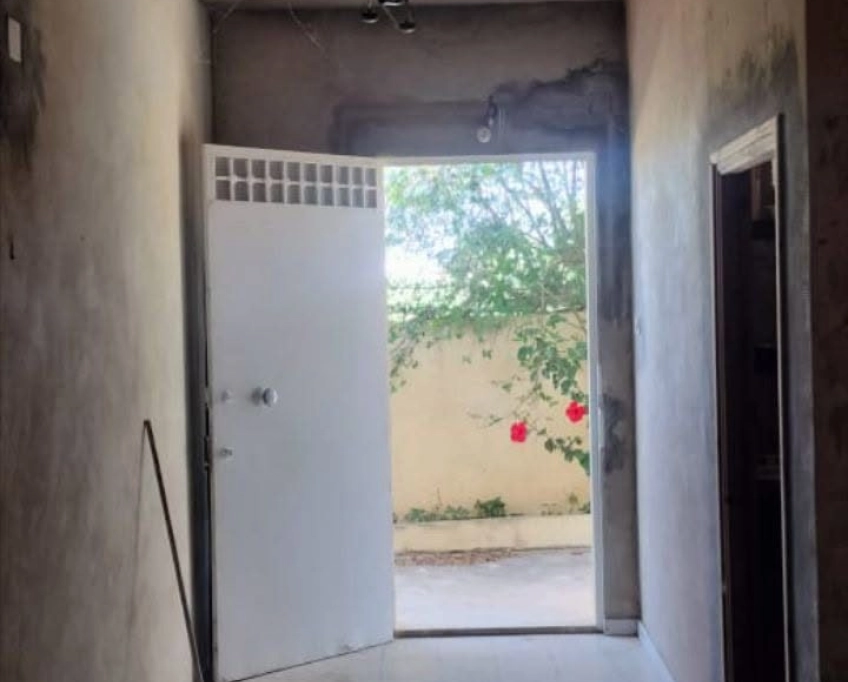 Maison spacieuse avec un garage