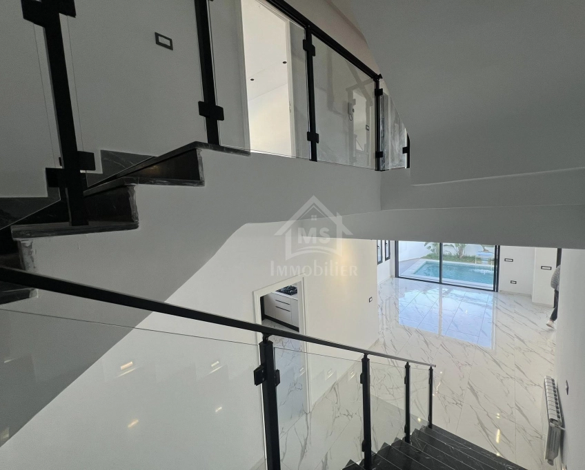 Un triplex avec piscine à hammamet nord à vendre 51355351