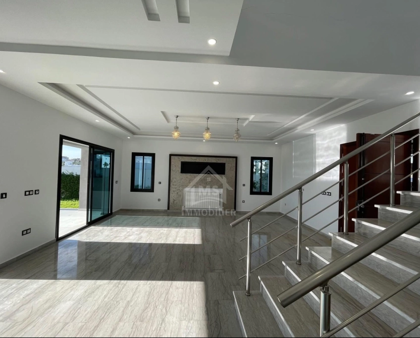 Villa s+4 toute neuve avec jardin et piscine à hammamet sud 51355351