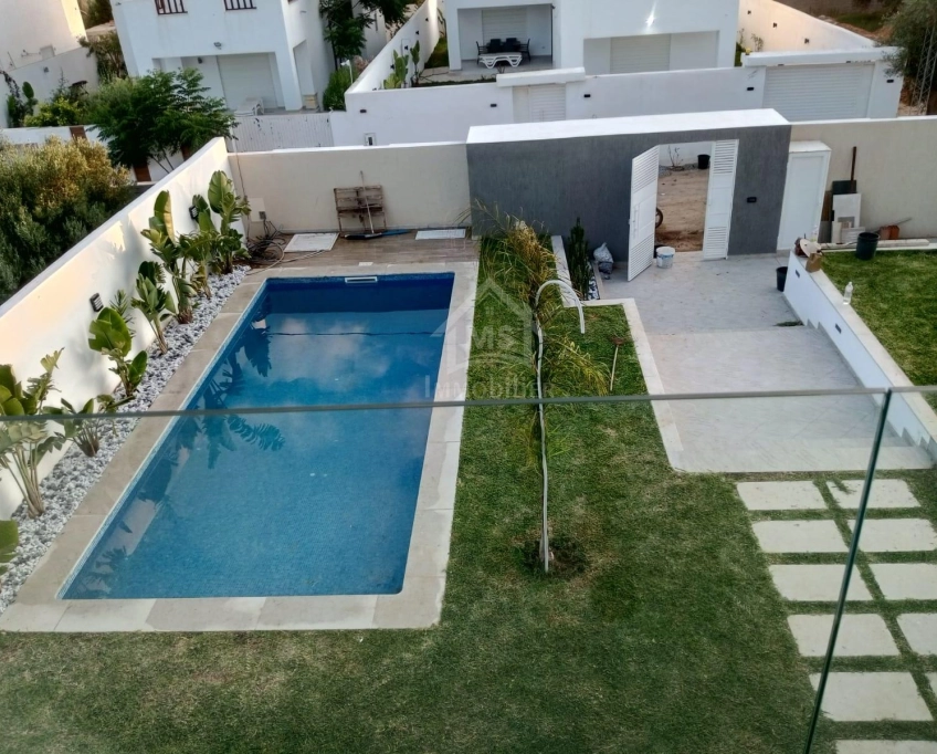 Villa s+5 toute neuve avec piscine à vendre à hammamet sud 51355351