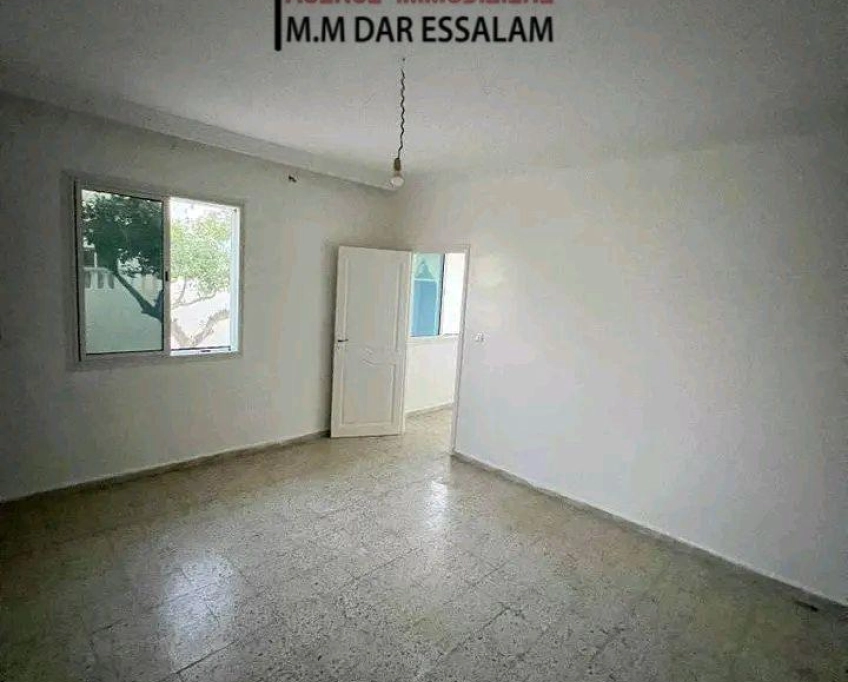 Maison indépendante près de la route principal