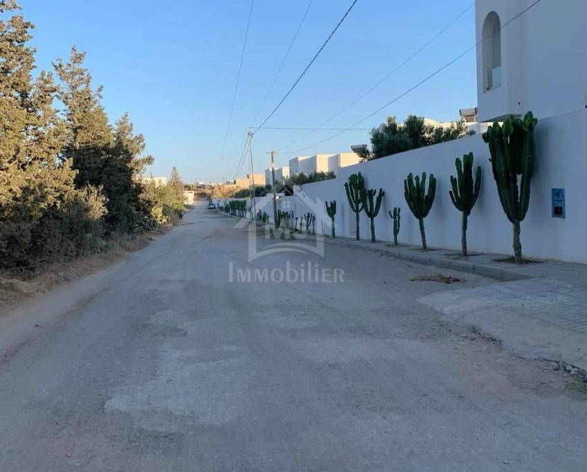 Belle maison s+2 avec jardin à hammamet sud à vendre 51355351