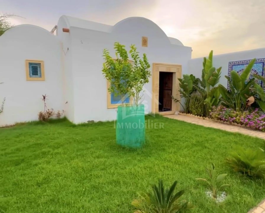 Ville de lux avec piscine à vendre à hammamet sud 51355351