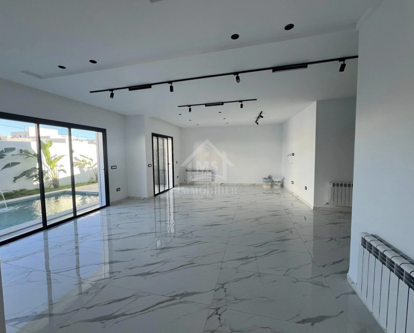 Un triplex avec piscine à hammamet nord à vendre 51355351