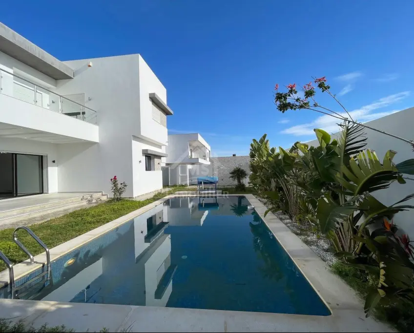Villa s+4 toute neuve avec jardin et piscine à hammamet sud 51355351