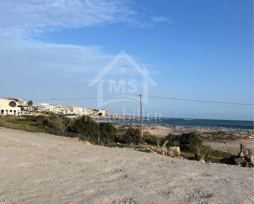 2 lots de terrain vue de mer à vendre à jinen béni khiar