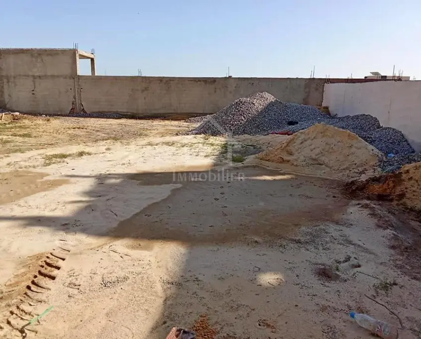 Terrain clôturé de 315 m² à km71 coté plage à vendre 51355351