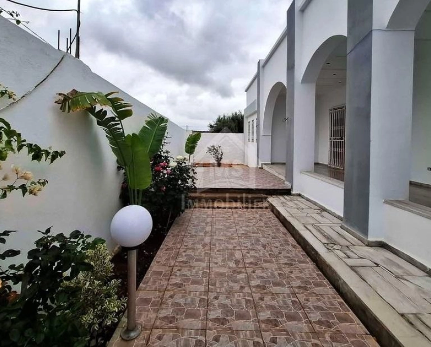 Coquette villa s+3 à birbouregba à vendre 51355351