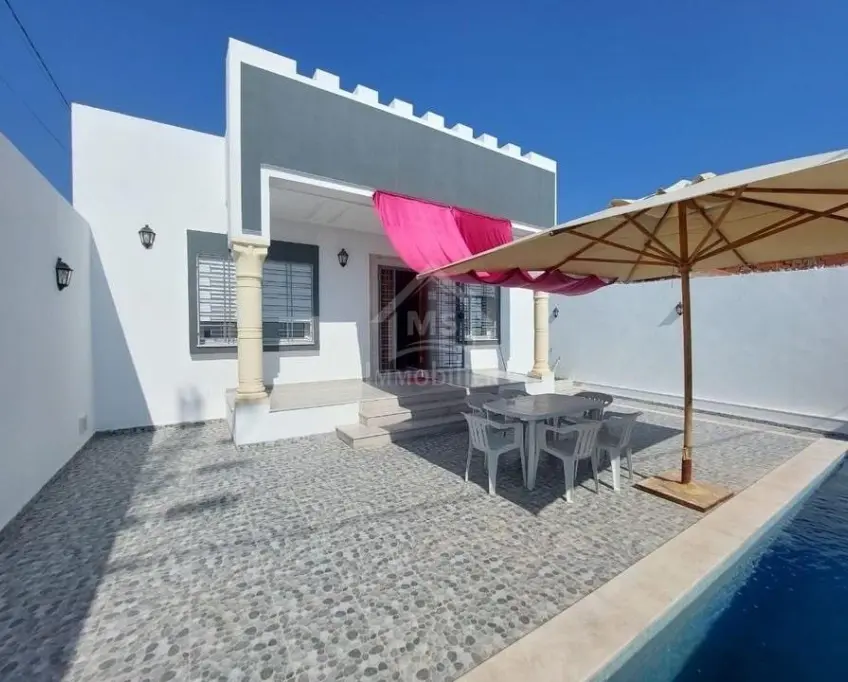 Une villa meublée avec piscine à vendre à hammamet 51355351