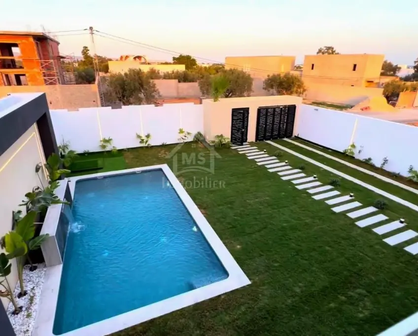 Villa toute neuve s+5 avec piscine à vendre à hammamet sud 51355351