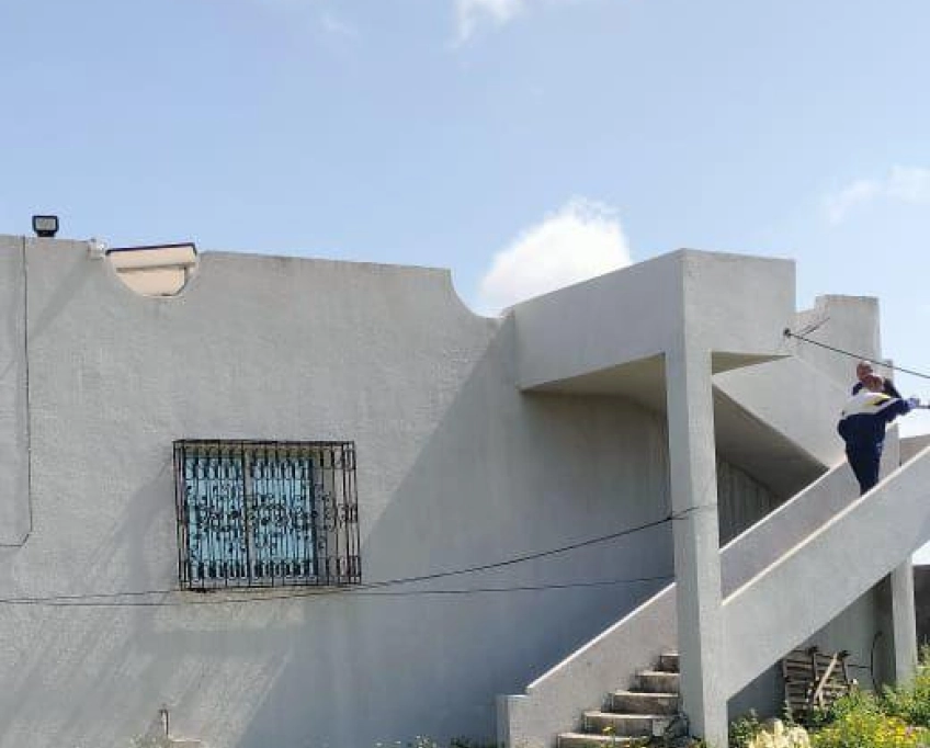 Terrain agricole contenant une villa