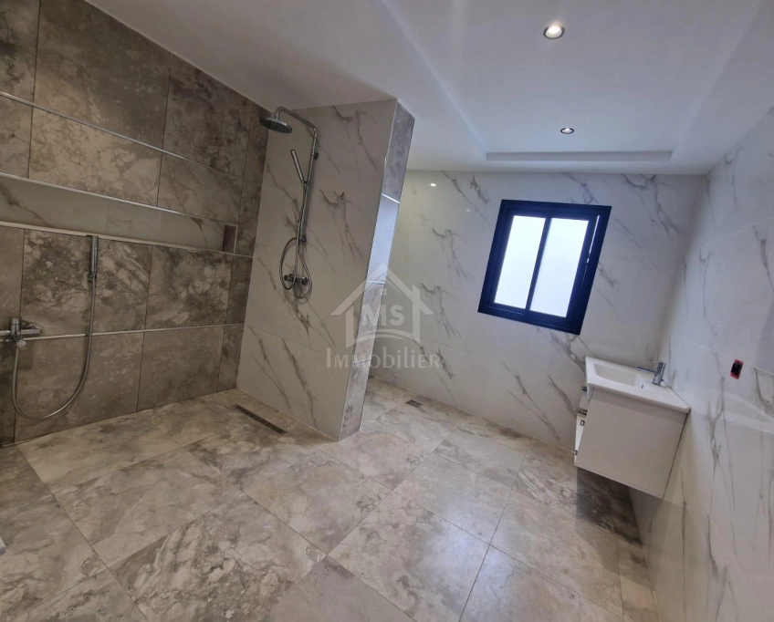 Villa s+3 toute neuve à manaret hammamet à vendre 51355351