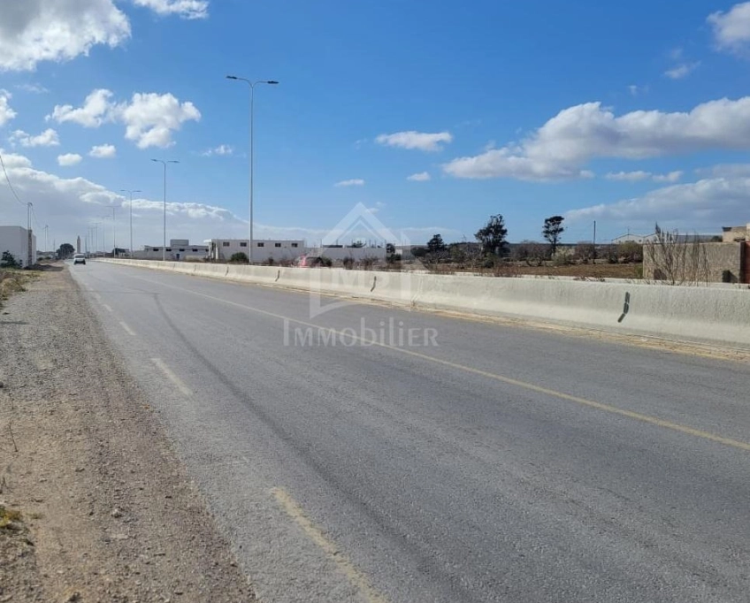 Terrain pieds dans l'eau de 3333 m² à korba à vendre 51355351