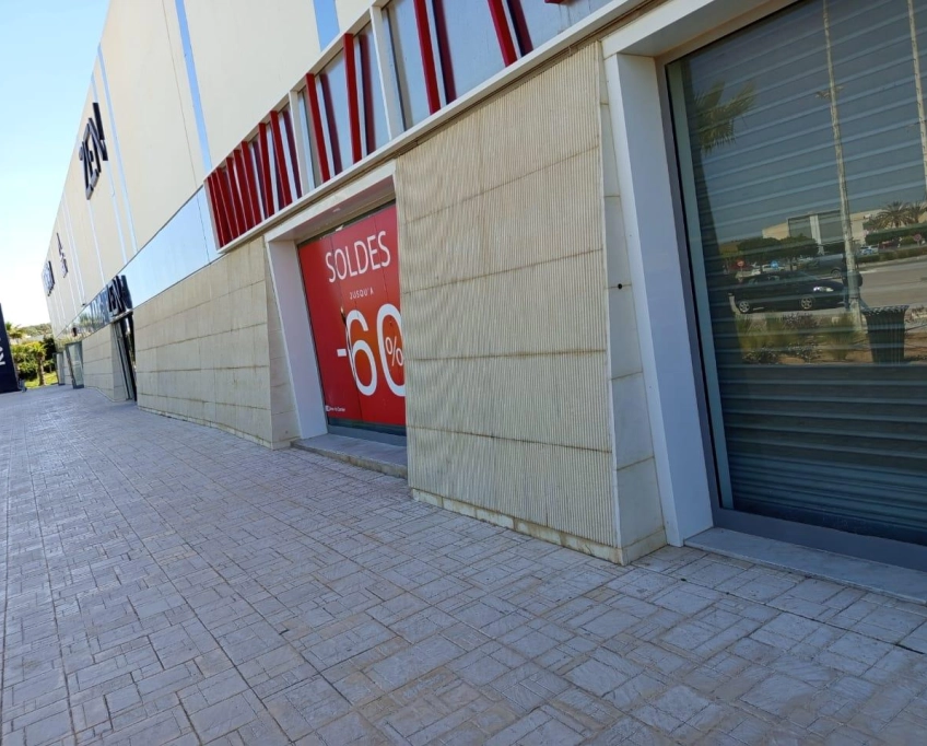 Vente fonds de commerce appartenant à la sté senwan trading