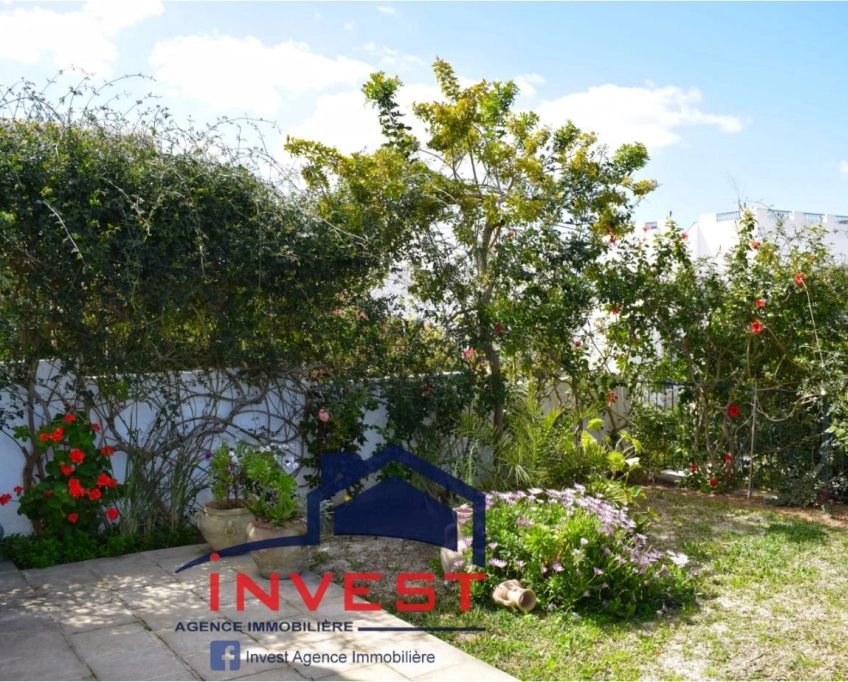 Duplex vue mer avec jardin à gammarth