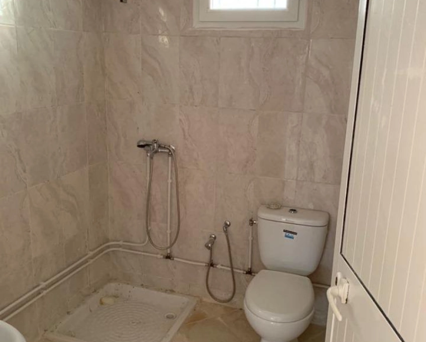 Deux dépôts à louer