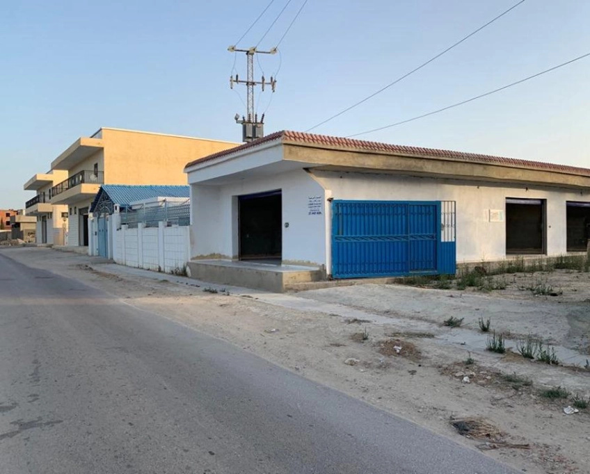 Deux dépôts à louer