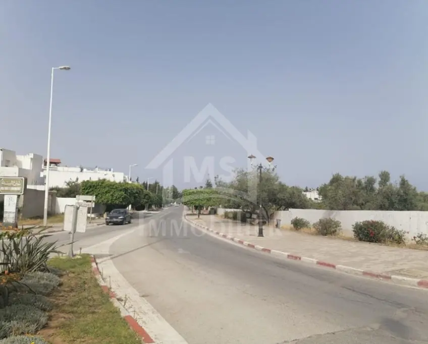 Terrain clôturé de 348 m² à vendre à la zone touristique mrezga 51355351