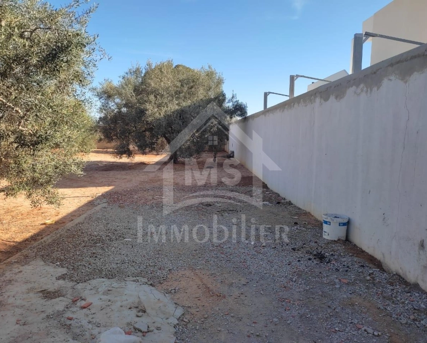 Terrain clôturé de 876 m² à hammamet sud à vendre 51355351
