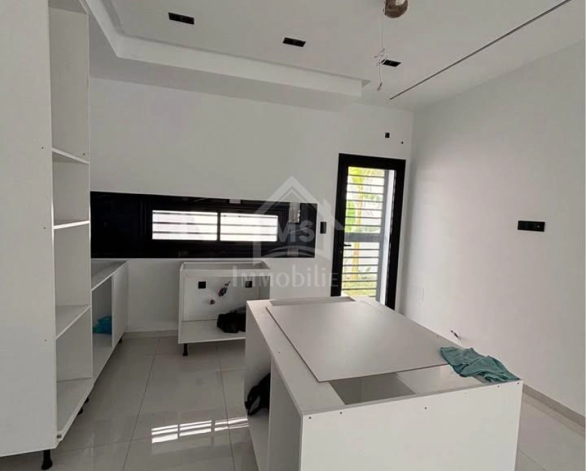 Villa avec piscine et jardin à hammamet sud à vendre 51355351