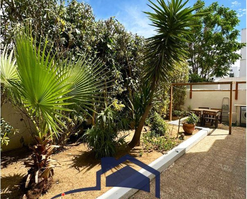 Appartement s3 meublé avec jardin à gammarth