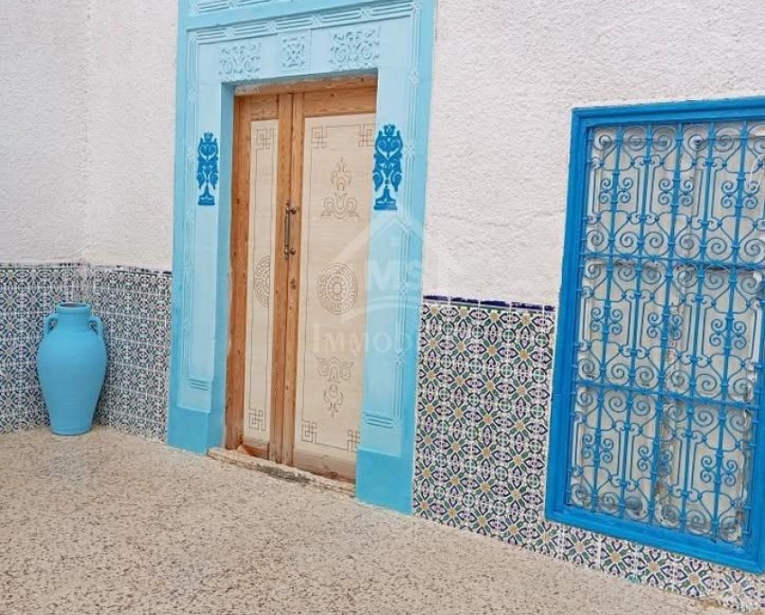 Maison arabesque s+5 à vendre à korba 51355351