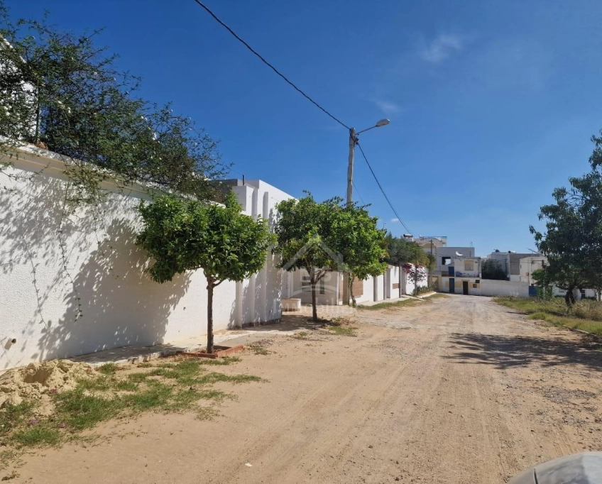 Terrain constructible de 250 m² à mrezga à vendre 51355351